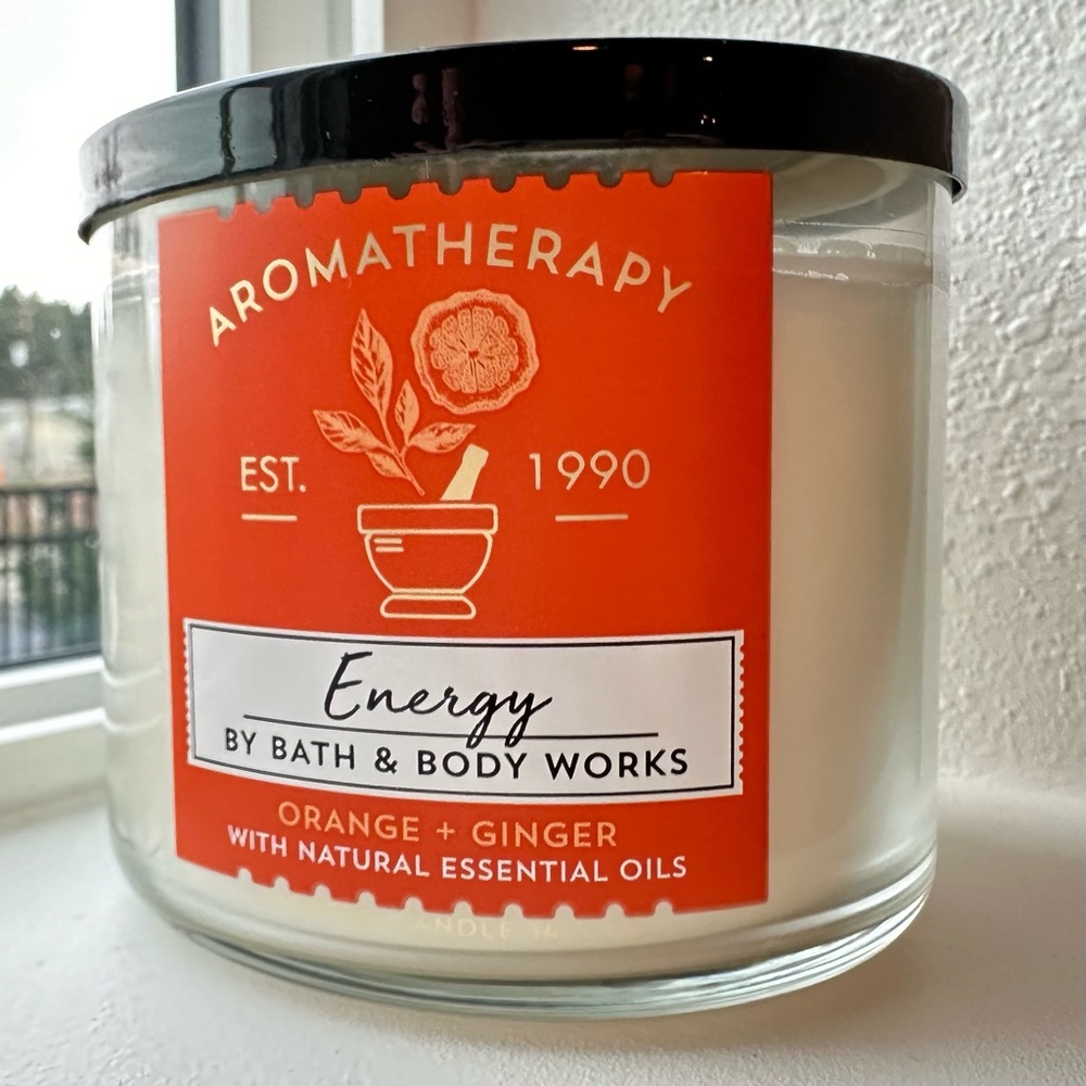 NWT Bath & Body Works Aromatherapy “Energy” Orange & Ginger Candle {14.5 OZ} 🧡